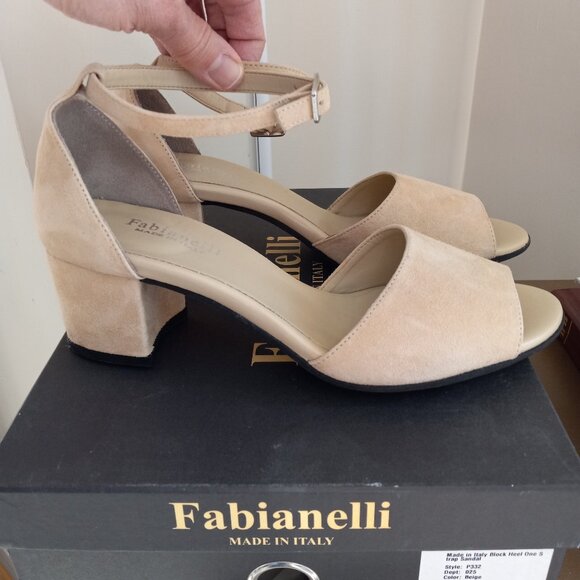Fabianelli Beige Suede Ankle Strap Block Heel Sandals Sz 38/ 7 -7.5 ITALY - Picture 1 of 16